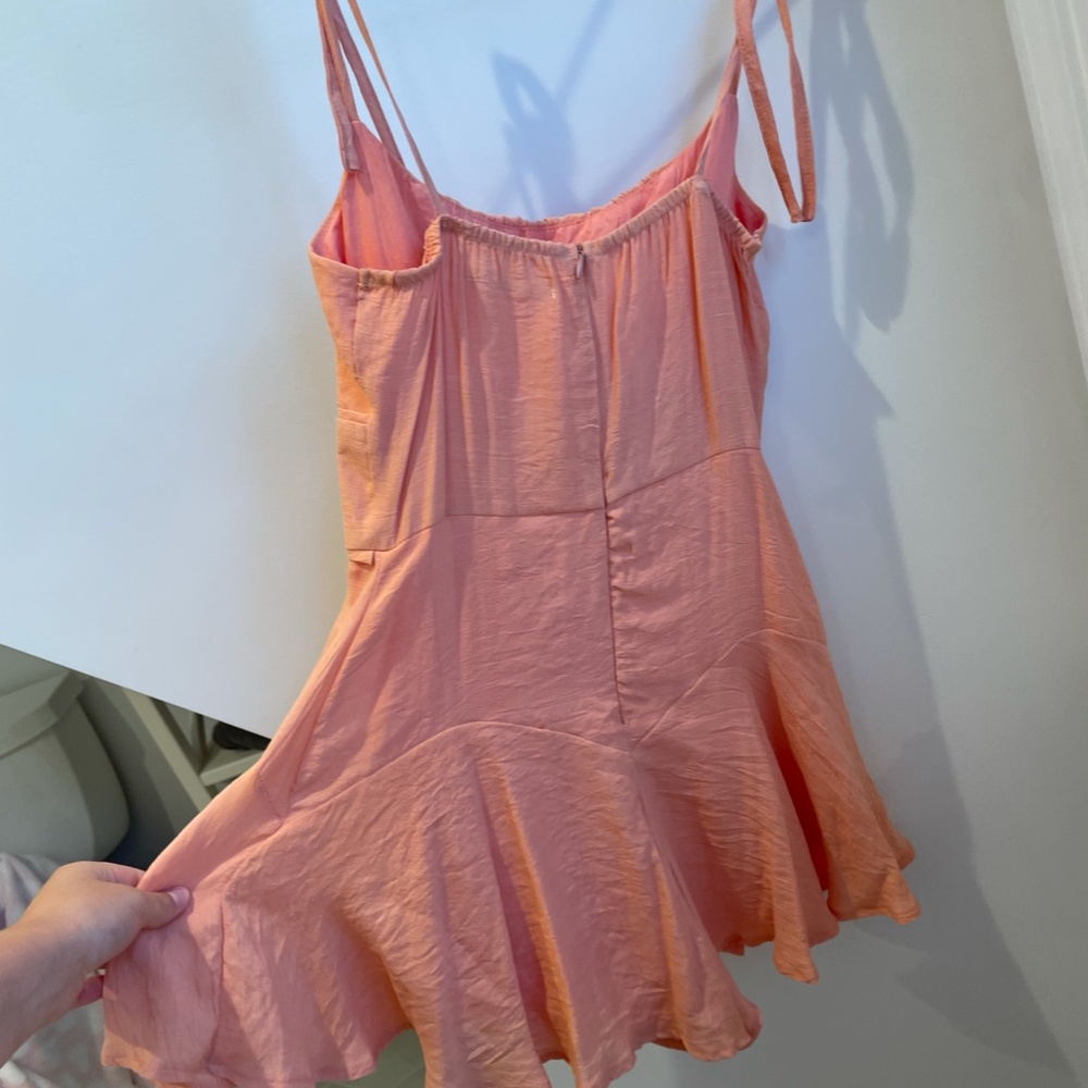 Peach Spring Romper - Picture 4 of 4